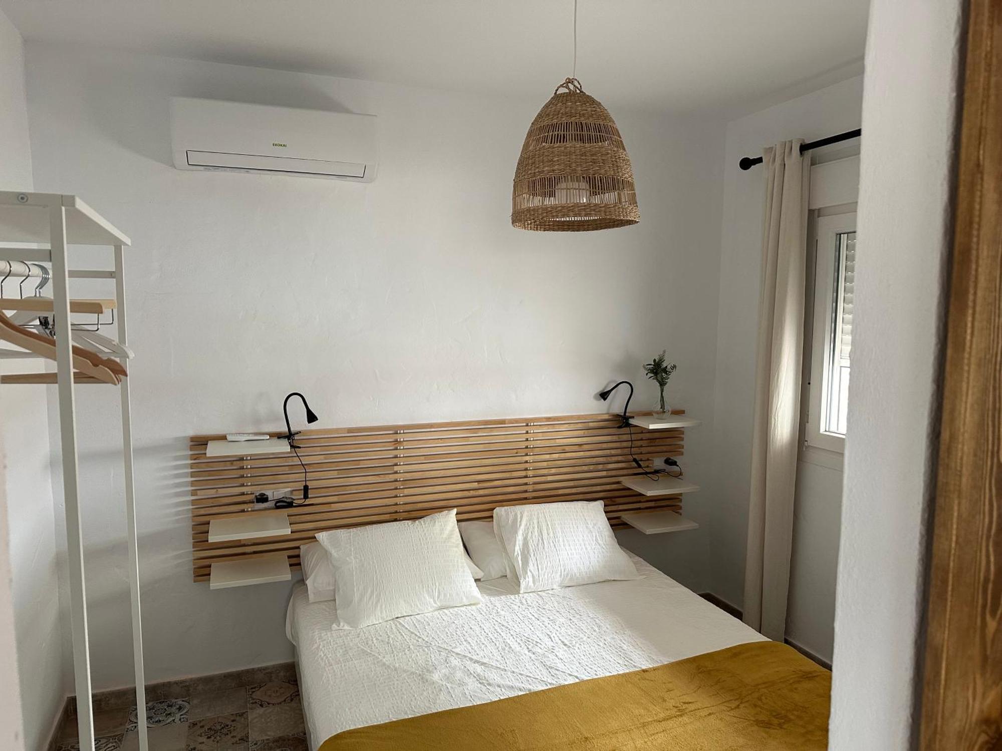 Cocos Sun Guest House Chiclana de la Frontera Exterior photo