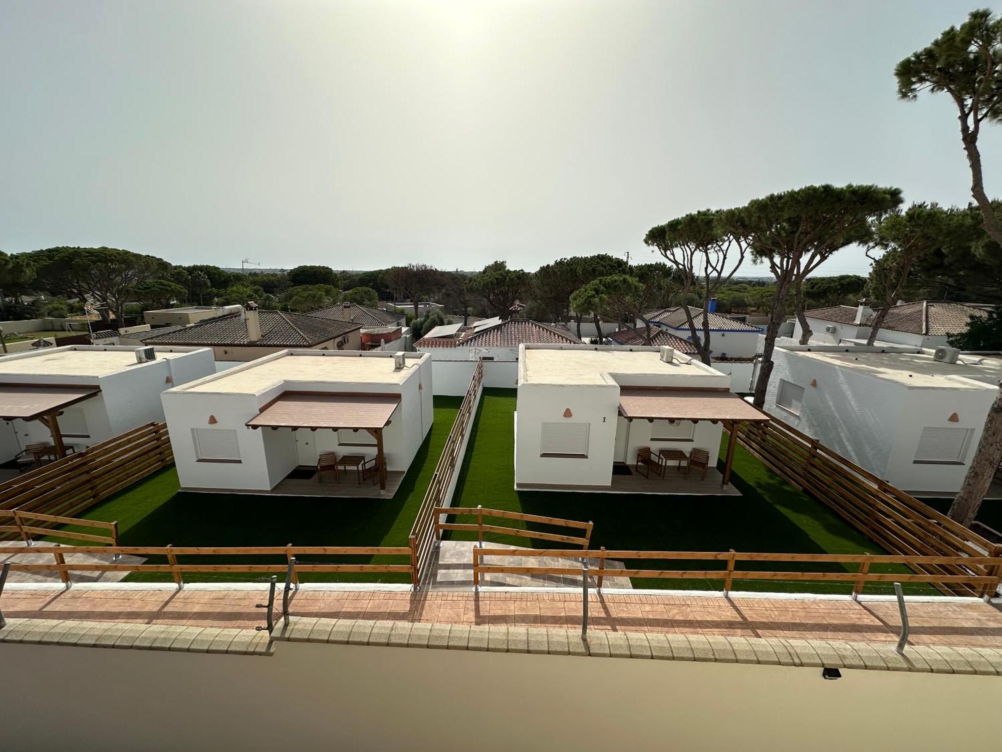Cocos Sun Guest House Chiclana de la Frontera Exterior photo